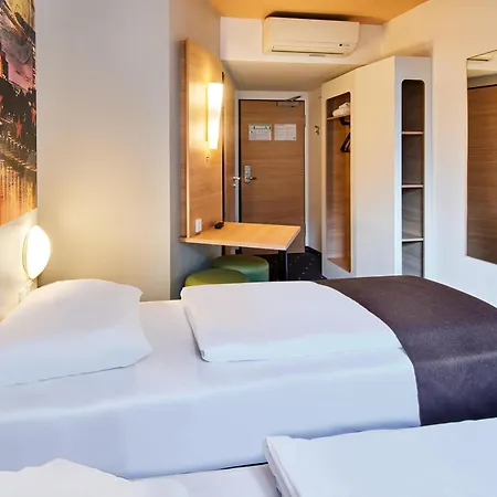Frankfurt City-ost Hotel 3*