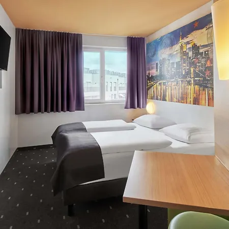 Hotel Frankfurt City-ost 3*